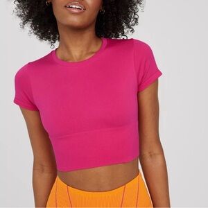 OFFLINE BY AERIE Sidewalk Seamless Cropped T-Shirt in Fuchsia Pink Size S